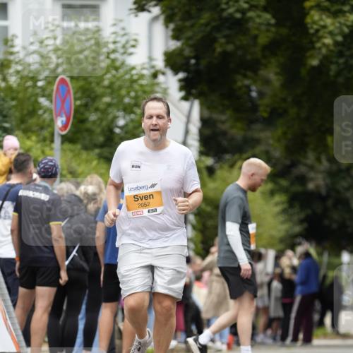 30.08.2026 - Blankeneser Heldenlauf Patografie http://msf.ph/oto/10091106 30.08.2026 12:09:53 Ziel 2052 meine-sportfotos.de