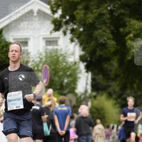 30.08.2026 - Blankeneser Heldenlauf Patografie http://msf.ph/oto/10091114 30.08.2026 12:10:07 Ziel 4341 meine-sportfotos.de