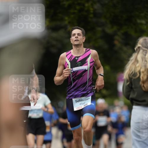 30.08.2026 - Blankeneser Heldenlauf Patografie http://msf.ph/oto/10091139 30.08.2026 12:10:39 Ziel 2051, 4127, 4137, 4342, 4367 meine-sportfotos.de