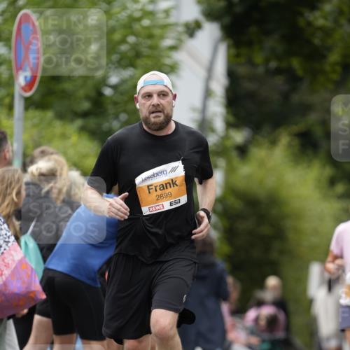 30.08.2026 - Blankeneser Heldenlauf Patografie http://msf.ph/oto/10091196 30.08.2026 12:11:56 Ziel 2562, 2621, 2899, 2923 meine-sportfotos.de