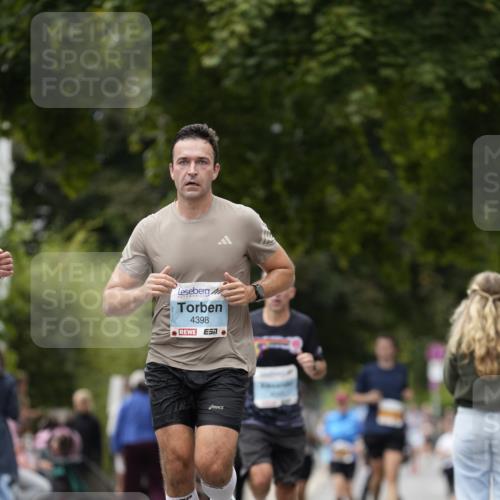 30.08.2026 - Blankeneser Heldenlauf Patografie http://msf.ph/oto/10091202 30.08.2026 12:12:00 Ziel 2344, 2899, 2923, 4345, 4398 meine-sportfotos.de