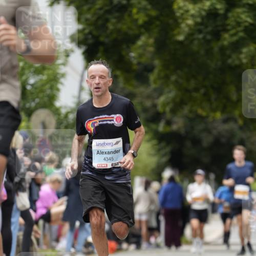 30.08.2026 - Blankeneser Heldenlauf Patografie http://msf.ph/oto/10091204 30.08.2026 12:12:03 Ziel 2344, 2899, 4345, 4398 meine-sportfotos.de