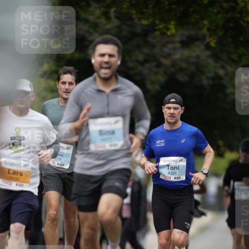 30.08.2026 - Blankeneser Heldenlauf Patografie http://msf.ph/oto/10091256 30.08.2026 12:13:40 Ziel 2734, 2883, 4411 meine-sportfotos.de
