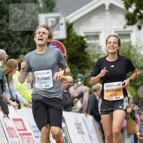 30.08.2026 - Blankeneser Heldenlauf Patografie http://msf.ph/oto/10091289 30.08.2026 12:14:20 Ziel 2130, 2282, 2283, 4044 meine-sportfotos.de