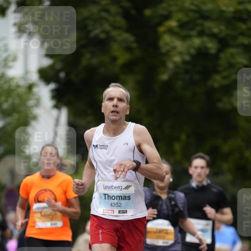 30.08.2026 - Blankeneser Heldenlauf Patografie http://msf.ph/oto/10091323 30.08.2026 12:15:16 Ziel 2629, 2634, 2809, 2906, 4264, 4352, 4363 meine-sportfotos.de