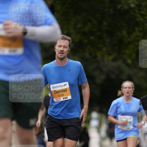 30.08.2026 - Blankeneser Heldenlauf Patografie http://msf.ph/oto/10091333 30.08.2026 12:15:28 Ziel 2038, 2527, 2727, 2728, 2866, 2906, 4069, 4120 meine-sportfotos.de