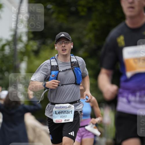 30.08.2026 - Blankeneser Heldenlauf Patografie http://msf.ph/oto/10091384 30.08.2026 12:16:41 Ziel 2495, 4080, 4083 meine-sportfotos.de