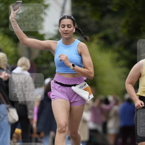 30.08.2026 - Blankeneser Heldenlauf Patografie http://msf.ph/oto/10091388 30.08.2026 12:16:46 Ziel 2495, 2742, 2747, 4080 meine-sportfotos.de