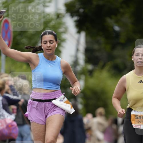 30.08.2026 - Blankeneser Heldenlauf Patografie http://msf.ph/oto/10091390 30.08.2026 12:16:47 Ziel 2495, 2742, 2747, 4080 meine-sportfotos.de
