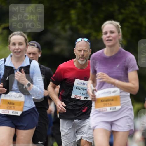 30.08.2026 - Blankeneser Heldenlauf Patografie http://msf.ph/oto/10091485 30.08.2026 12:19:40 Ziel 2914, 2915, 4183 meine-sportfotos.de