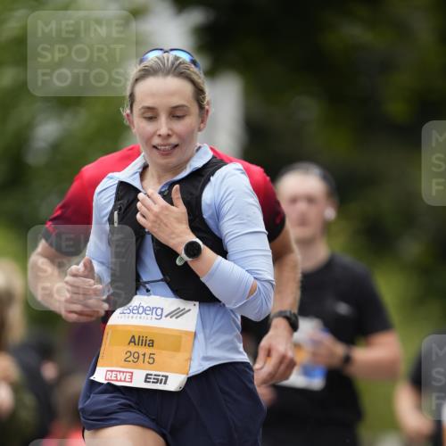30.08.2026 - Blankeneser Heldenlauf Patografie http://msf.ph/oto/10091488 30.08.2026 12:19:43 Ziel 2040, 2914, 2915, 4183 meine-sportfotos.de