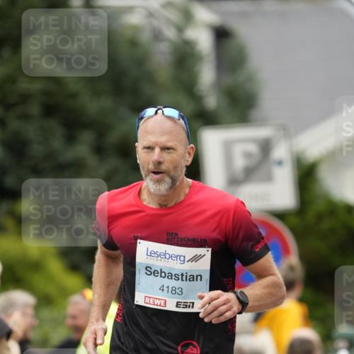 30.08.2026 - Blankeneser Heldenlauf Patografie http://msf.ph/oto/10091489 30.08.2026 12:19:45 Ziel 2040, 2280, 2476, 2914, 2915, 4183, 4301 meine-sportfotos.de
