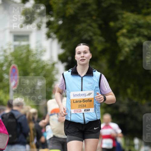 30.08.2026 - Blankeneser Heldenlauf Patografie http://msf.ph/oto/10091507 30.08.2026 12:20:06 Ziel 2206, 2534, 4244, 4253, 4343 meine-sportfotos.de