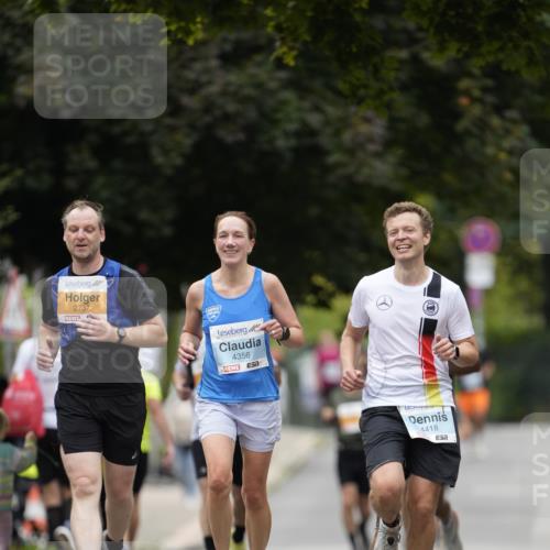 30.08.2026 - Blankeneser Heldenlauf Patografie http://msf.ph/oto/10091517 30.08.2026 12:20:29 Ziel 4256, 4293 meine-sportfotos.de