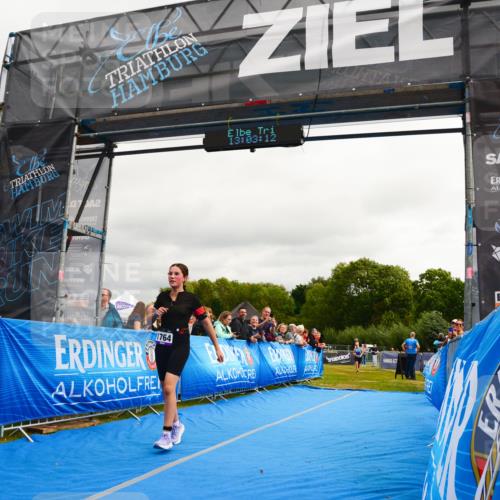 30.08.2026 - Elbe Triathlon Hamburg LAZAROV Photography http://msf.ph/oto/10091558 30.08.2026 13:03:13 Ziel 1808, 1813 meine-sportfotos.de