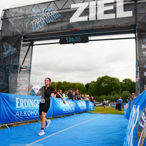 30.08.2026 - Elbe Triathlon Hamburg LAZAROV Photography http://msf.ph/oto/10091560 30.08.2026 13:03:13 Ziel 1808, 1813 meine-sportfotos.de