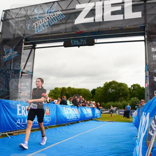 30.08.2026 - Elbe Triathlon Hamburg LAZAROV Photography http://msf.ph/oto/10091563 30.08.2026 13:03:14 Ziel 1808, 1813 meine-sportfotos.de