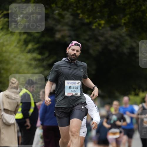 30.08.2026 - Blankeneser Heldenlauf Patografie http://msf.ph/oto/10091570 30.08.2026 12:21:47 Ziel 2472, 4092, 4179, 4225, 4379 meine-sportfotos.de
