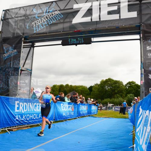 30.08.2026 - Elbe Triathlon Hamburg LAZAROV Photography http://msf.ph/oto/10091571 30.08.2026 13:03:20 Ziel 1813, 1885 meine-sportfotos.de