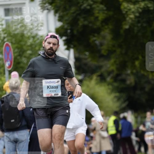 30.08.2026 - Blankeneser Heldenlauf Patografie http://msf.ph/oto/10091574 30.08.2026 12:21:54 Ziel 2793, 4225, 4329 meine-sportfotos.de