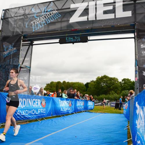 30.08.2026 - Elbe Triathlon Hamburg LAZAROV Photography http://msf.ph/oto/10091587 30.08.2026 13:03:30 Ziel 1885, 1887 meine-sportfotos.de