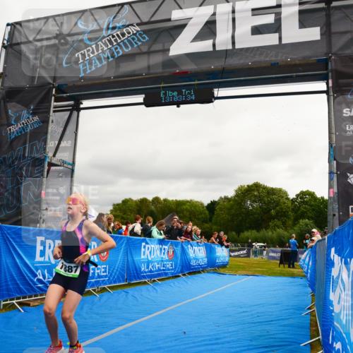 30.08.2026 - Elbe Triathlon Hamburg LAZAROV Photography http://msf.ph/oto/10091600 30.08.2026 13:03:35 Ziel 1887 meine-sportfotos.de