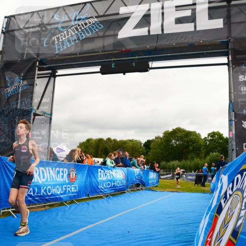 30.08.2026 - Elbe Triathlon Hamburg LAZAROV Photography http://msf.ph/oto/10091612 30.08.2026 13:04:07 Ziel 1780 meine-sportfotos.de