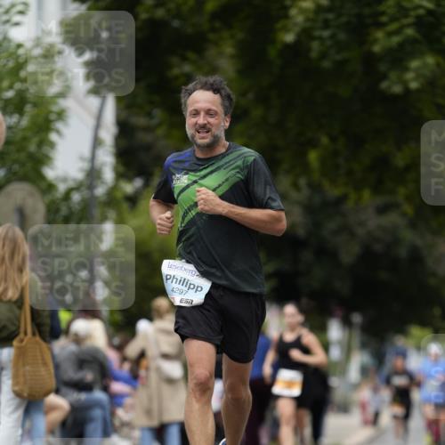 30.08.2026 - Blankeneser Heldenlauf Patografie http://msf.ph/oto/10091649 30.08.2026 12:22:48 Ziel 2151, 2381, 2941, 4188, 4297, 4370, 4448 meine-sportfotos.de