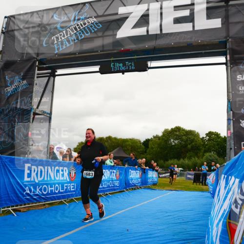 30.08.2026 - Elbe Triathlon Hamburg LAZAROV Photography http://msf.ph/oto/10091694 30.08.2026 13:06:17 Ziel 1683, 1766, 1782 meine-sportfotos.de