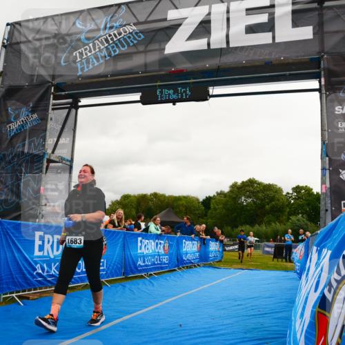30.08.2026 - Elbe Triathlon Hamburg LAZAROV Photography http://msf.ph/oto/10091702 30.08.2026 13:06:17 Ziel 1683, 1766, 1782 meine-sportfotos.de