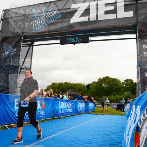 30.08.2026 - Elbe Triathlon Hamburg LAZAROV Photography http://msf.ph/oto/10091704 30.08.2026 13:06:18 Ziel 1683, 1766, 1782 meine-sportfotos.de