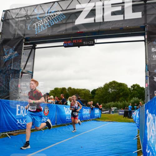30.08.2026 - Elbe Triathlon Hamburg LAZAROV Photography http://msf.ph/oto/10091721 30.08.2026 13:07:06 Ziel 1800, 1821 meine-sportfotos.de