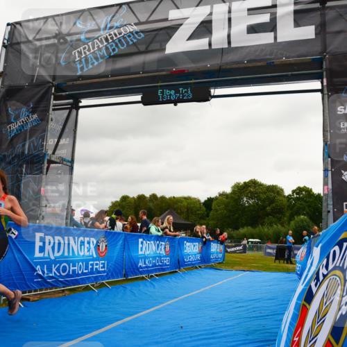30.08.2026 - Elbe Triathlon Hamburg LAZAROV Photography http://msf.ph/oto/10091737 30.08.2026 13:07:24 Ziel 1815 meine-sportfotos.de