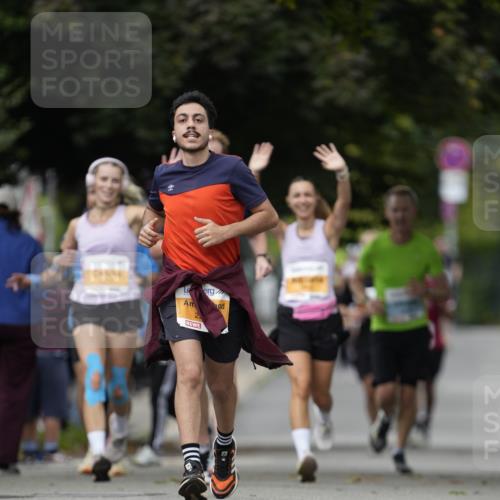 30.08.2026 - Blankeneser Heldenlauf Patografie http://msf.ph/oto/10091744 30.08.2026 12:24:10 Ziel 4027, 4261, 4410 meine-sportfotos.de