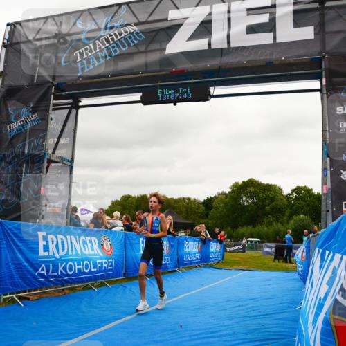 30.08.2026 - Elbe Triathlon Hamburg LAZAROV Photography http://msf.ph/oto/10091754 30.08.2026 13:07:44 Ziel 1778 meine-sportfotos.de