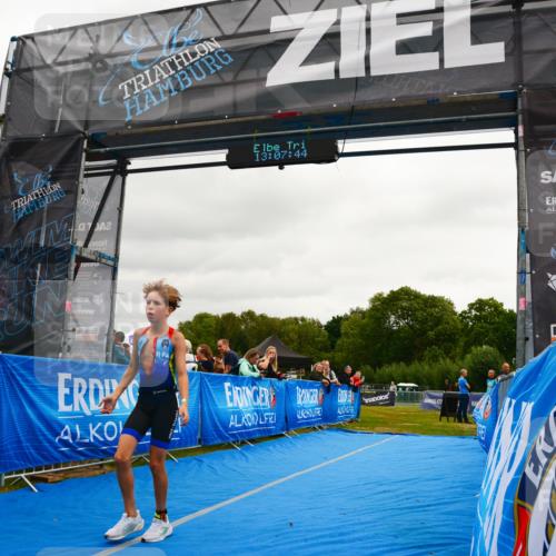 30.08.2026 - Elbe Triathlon Hamburg LAZAROV Photography http://msf.ph/oto/10091763 30.08.2026 13:07:45 Ziel 1778 meine-sportfotos.de