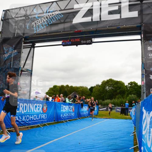 30.08.2026 - Elbe Triathlon Hamburg LAZAROV Photography http://msf.ph/oto/10091783 30.08.2026 13:09:21 Ziel 1777, 1784, 1828 meine-sportfotos.de