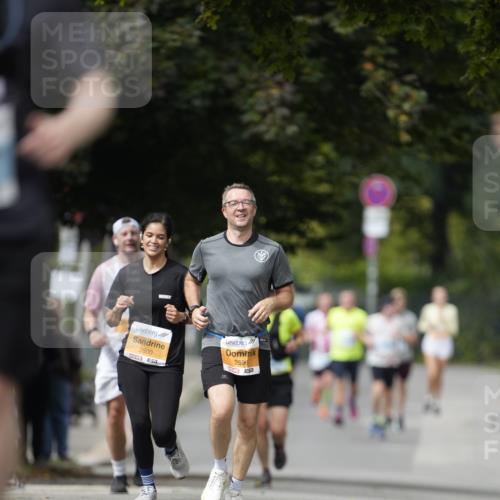 30.08.2026 - Blankeneser Heldenlauf Patografie http://msf.ph/oto/10091799 30.08.2026 12:24:46 Ziel 4035, 4084, 4165 meine-sportfotos.de