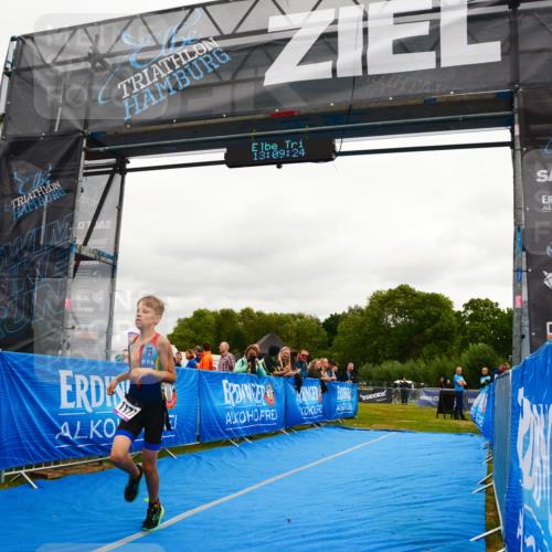 30.08.2026 - Elbe Triathlon Hamburg LAZAROV Photography http://msf.ph/oto/10091809 30.08.2026 13:09:25 Ziel 1777, 1828 meine-sportfotos.de