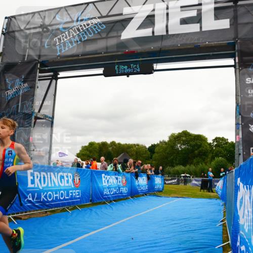 30.08.2026 - Elbe Triathlon Hamburg LAZAROV Photography http://msf.ph/oto/10091813 30.08.2026 13:09:25 Ziel 1777, 1828 meine-sportfotos.de