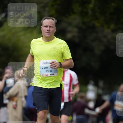 30.08.2026 - Blankeneser Heldenlauf Patografie http://msf.ph/oto/10091843 30.08.2026 12:25:22 Ziel 4332, 4333, 4338 meine-sportfotos.de