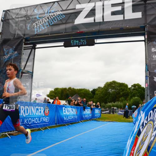 30.08.2026 - Elbe Triathlon Hamburg LAZAROV Photography http://msf.ph/oto/10091846 30.08.2026 13:12:13 Ziel 1785 meine-sportfotos.de