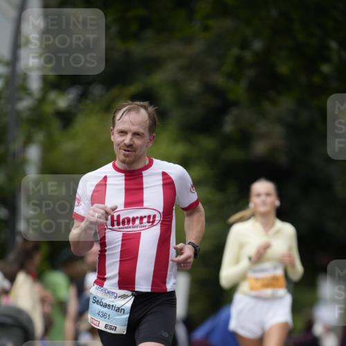 30.08.2026 - Blankeneser Heldenlauf Patografie http://msf.ph/oto/10091847 30.08.2026 12:25:26 Ziel 4332, 4333, 4338 meine-sportfotos.de