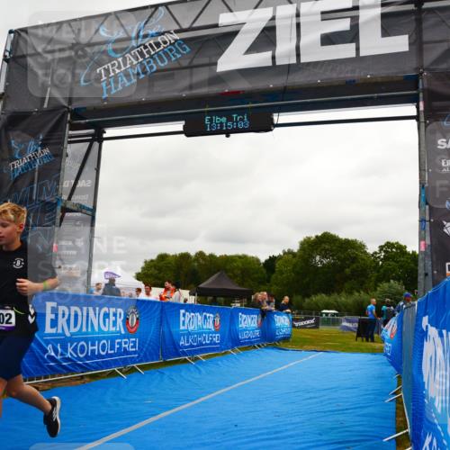 30.08.2026 - Elbe Triathlon Hamburg LAZAROV Photography http://msf.ph/oto/10091883 30.08.2026 13:15:04 Ziel 1802 meine-sportfotos.de