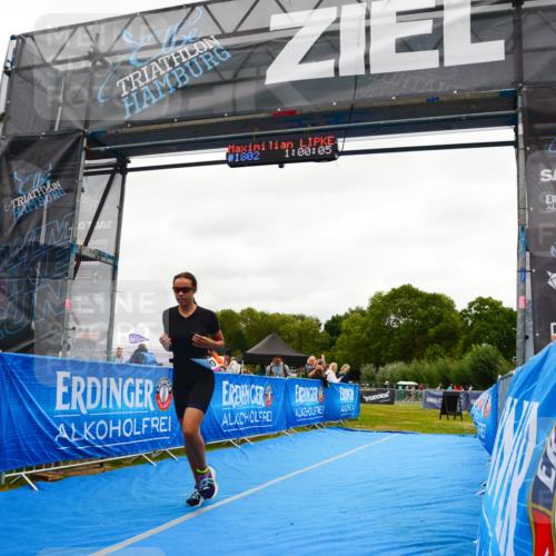 30.08.2026 - Elbe Triathlon Hamburg LAZAROV Photography http://msf.ph/oto/10091886 30.08.2026 13:16:59 Ziel 1830 meine-sportfotos.de