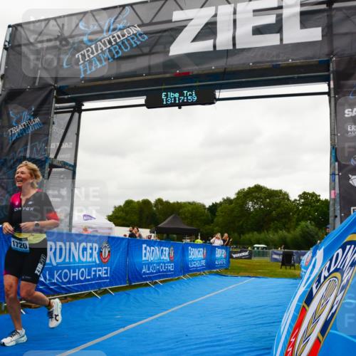 30.08.2026 - Elbe Triathlon Hamburg LAZAROV Photography http://msf.ph/oto/10091903 30.08.2026 13:18:00 Ziel 1720 meine-sportfotos.de