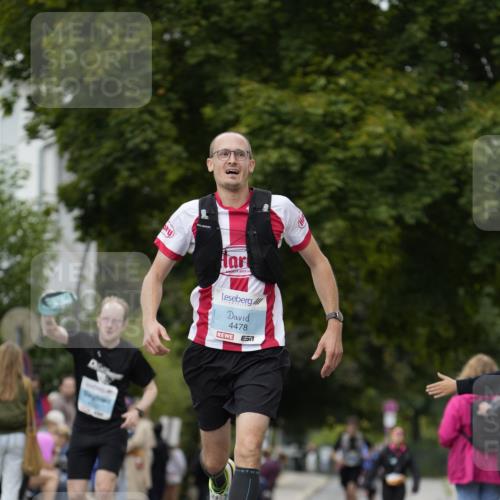 30.08.2026 - Blankeneser Heldenlauf Patografie http://msf.ph/oto/10091906 30.08.2026 12:26:16 Ziel 2600, 2690, 4380, 4464, 4478, 4479 meine-sportfotos.de