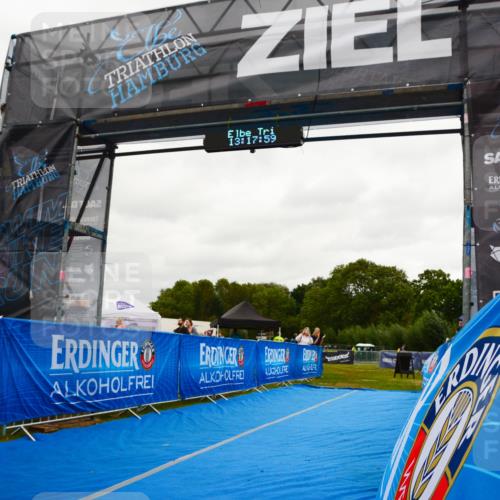 30.08.2026 - Elbe Triathlon Hamburg LAZAROV Photography http://msf.ph/oto/10091907 30.08.2026 13:18:00 Ziel 1720 meine-sportfotos.de