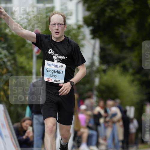 30.08.2026 - Blankeneser Heldenlauf Patografie http://msf.ph/oto/10091910 30.08.2026 12:26:19 Ziel 4380, 4478 meine-sportfotos.de