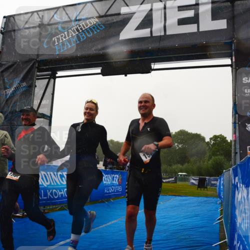 30.08.2026 - Elbe Triathlon Hamburg LAZAROV Photography http://msf.ph/oto/10091930 30.08.2026 16:05:05 Ziel  meine-sportfotos.de
